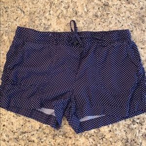Navy dotted shorts